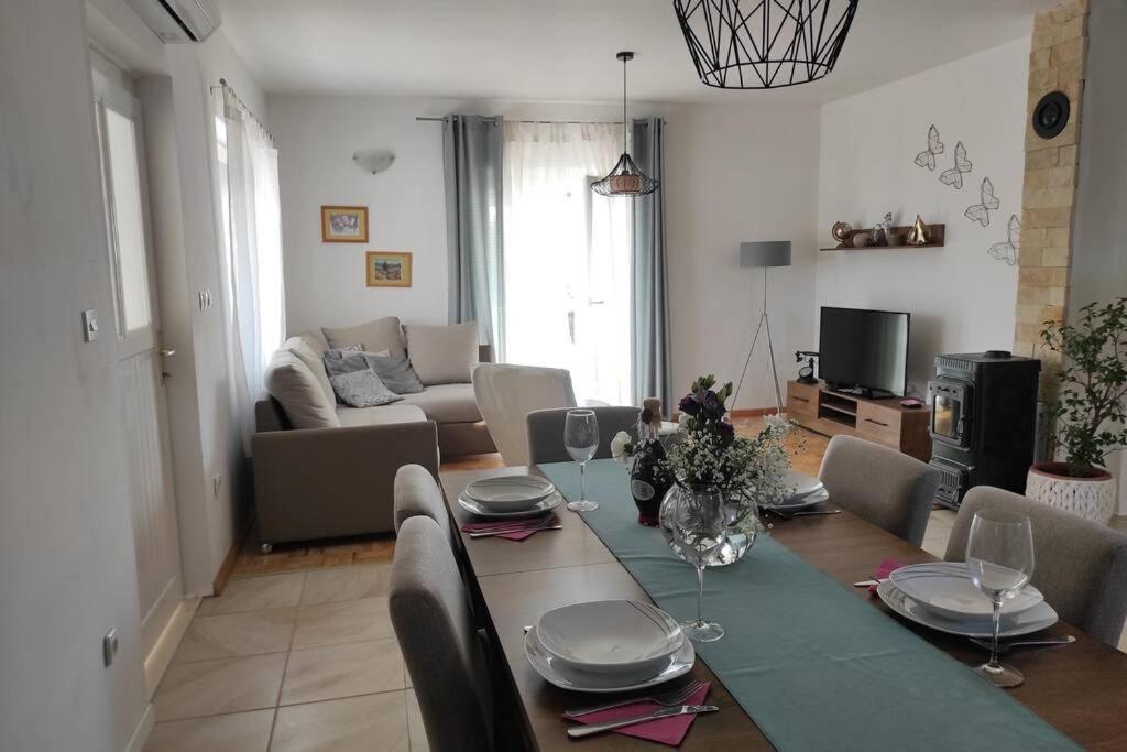 Kuca Za Odmor M&J Villa Benkovac Ngoại thất bức ảnh